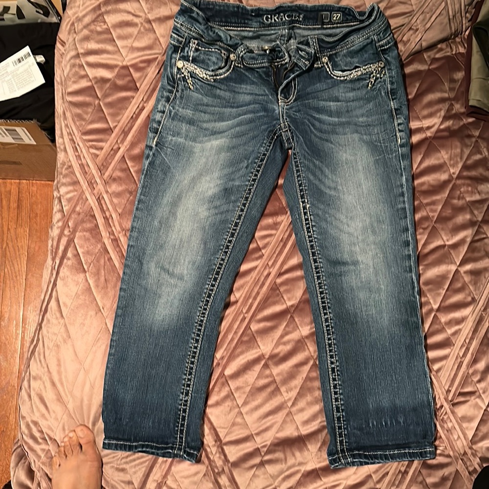 Denim capri pants. Brand:Grace in LA. Size 27.
